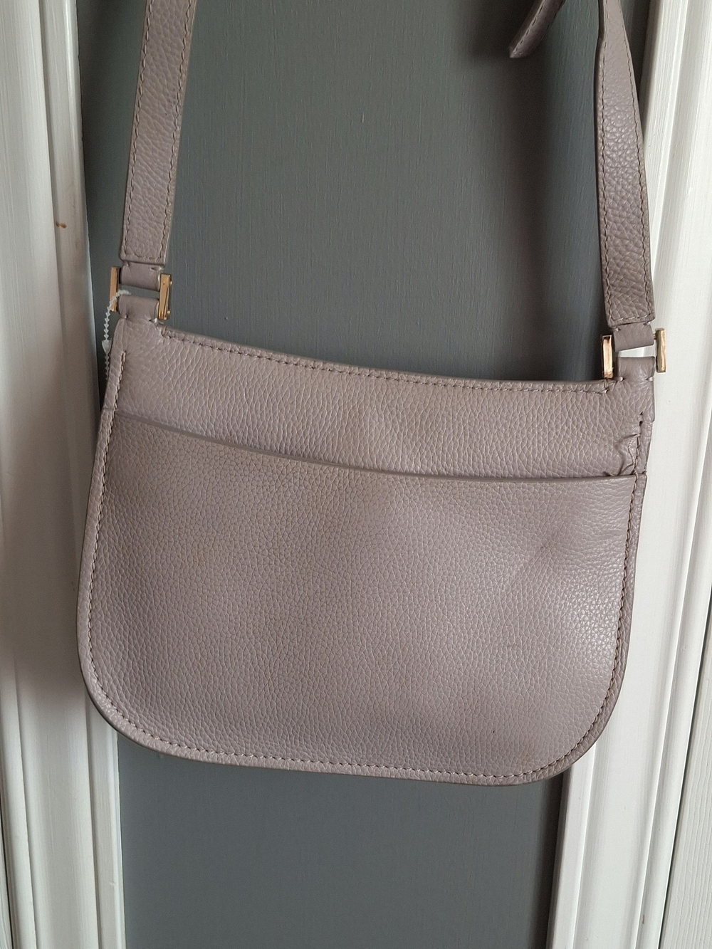 Kate Spade; Pebbled Leather Crossbody in Light Purple Blush with Gold Eyelets - Picture 4 of 5